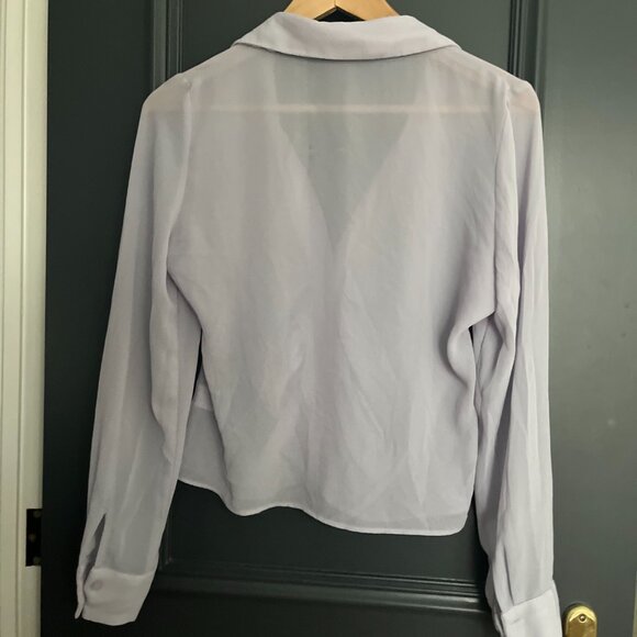 2Bella lilac, v neck button down blouse with gathered material, size L - Picture 5 of 5